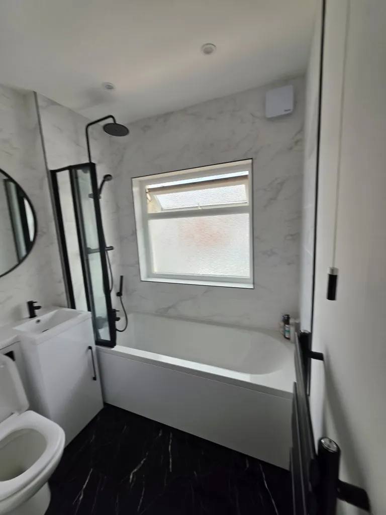 Marble-effect bathroom renovation – Bathrooms