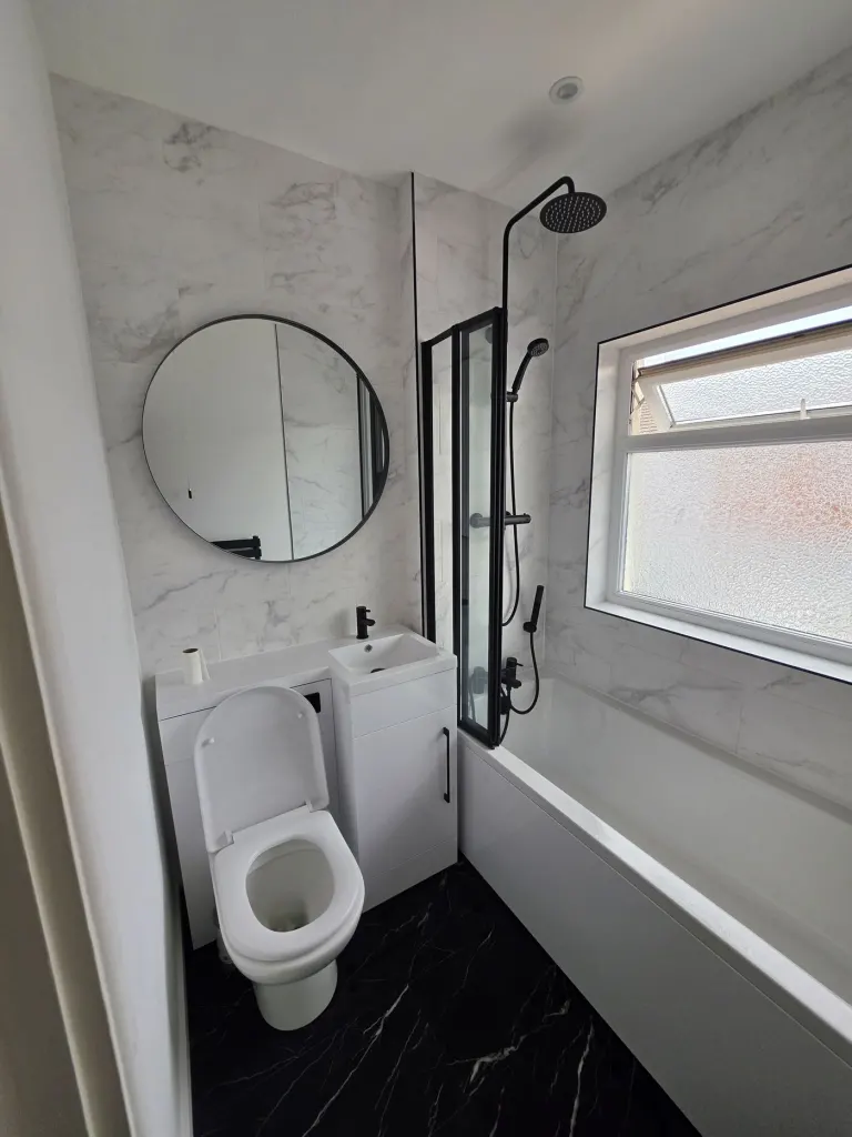 Marble-effect bathroom renovation – Bathrooms
