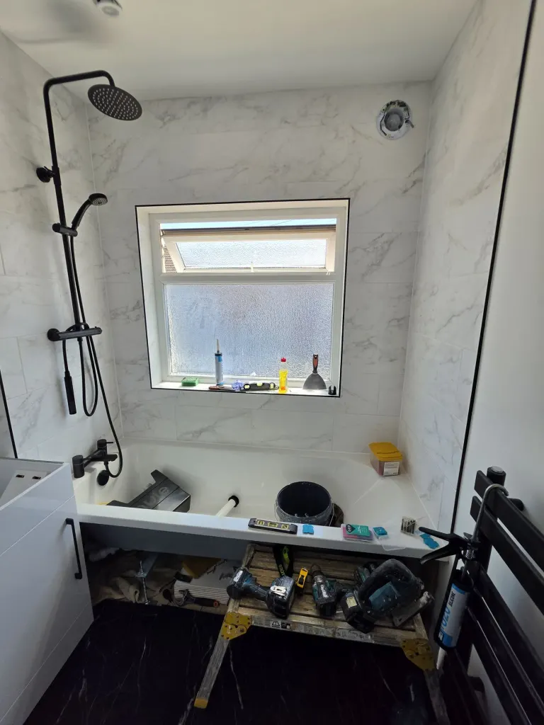 Marble-effect bathroom renovation – Bathrooms